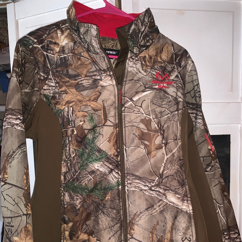 Women’s Realtree Camo Gear